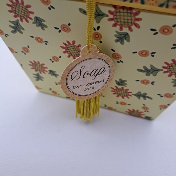VTG Mary Engelbreit AUTUMN WISH Lavender Soap Box 2 Sealed Bars Fall Fairy Decor - Picture 2 of 12